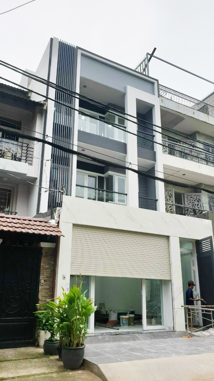 Mặt tiền khu Tên Lửa 126m2 ngang 6 bề thế 3 tầng 6PN đa công năng SHR HC đủ nhỉnh 15 tỷ TL MẶT TIỀN - TRUNG TÂM KHU TÊN LỬA BÌNH TÂN - SẦM UẤT - NGANG 6 BỀ THẾ Nhà mặt tiền Đường số 1A, Bình Trị Đông B, Bình Tân Mô tả: - Thông số: 126m2, 3 tầng, 6 x 21 - Kết cấu BTCT : 1 trệt 2 lầu , ban công , sân thượng - Tầng 2 : 3PN ,2 WC, ban công. - Tầng 3 : 3PN, 2 WC, 1 kho, bếp. - Khu trung tâm tên lửa - đường 12m , lề 2m, tiện kinh doanh hoặc làm văn phòng, khách sạn - Sổ vuông vức, pháp lí chuẩn, nhà đã hoàn công đầy đủ + Giá chính chủ 15.5 tỷ, thương lượng với người mua thiện chí Mua bán nhà chính chủ Bình Tân. Liên hệ ngay để được hỗ trợ tư vấn, xem nhà 24/24 miễn phí. Cam kết đàm phán giao dịch chính chủ, hỗ trợ giá tốt nhất (Miễn trung gian) @STBT-169 - NHADATST - NHÀ THẬT GIÁ THẬT - TÌM VỚI ST, MUA NHÀ THẬT DỄ