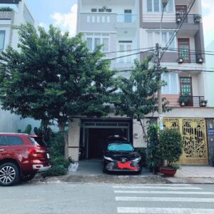 MẶT TIỀN ĐƯỜNG KDC NAM HÙNG VƯƠNG - NHÀ 3 TẦNG 4.5×20M - GIÁ ĐẦU TƯ Bán nhà mặt tiền Đường 2C KDC Nam Hùng Vương tỷ, Phường An Lạc, Quận Bình Tân Mô tả : + Diện tích: 90M2, 3 tầng, 4.5m × 20m. + Mặt tiền đường số 2C KDC Nam Hùng Vương. Lòng đưuòng nhựa 8m lề 3m. + Kết cấu: Nhà 3 tầng hoàn công đúng, gồm 3PN thoáng mát sạch sẽ. Có thể thêm PN nếu cần, Phòng khách lớn bếp rộng thoáng. + Vị trí: Mặt tiền đường 2C Nam Hùng Vương, Ngay khu hành chính An Lạc UB phường, Trạm y tế, cạnh Lê Cơ, Kinh Dương Vương, Võ Văn Kiệt. Gần Khu Aeon mall Tên Lửa và Bến xe Miền Tây, tiện di chuyển về Q1 Q3 Q5.. + Công năng: Gia đình ở, kinh doanh Spa, Phòng Khám, VP công ty, trung tâm giáo dục... + Sổ hồng cất Két, hoàn công đủ, công chứng ngay. + Giá chính chủ 7.95 tỷ, thương lượng với người mua thiện chí Mua bán nhà chính chủ Bình Tân. Liên hệ ngay để được hỗ trợ tư vấn, xem nhà 24/24 miễn phí. Cam kết đàm phán giao dịch chính chủ, hỗ trợ giá tốt nhất (Miễn trung gian) @STBT-180 - NHADATST - NHÀ THẬT GIÁ THẬT - TÌM VỚI ST, MUA NHÀ THẬT DỄ