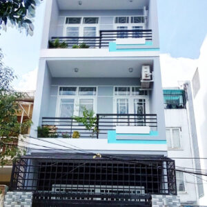 4 TẦNG KDC NAM LONG BÌNH TÂN- XE HƠI VÔ NHÀ 80M2 4 TẦNG - NHỈNH 5 TỶ TL Đường nội bộ số 7 KDC Nam Long, An Lạc Bình Tân Mô tả: - Thông số: 80m2, 4 tầng, 4 x 20 - Kết cấu : nhà 1 trệt 2 lầu , sân thượng, 5pn ,5wc, đối diện công viên thoáng mát , tương lai nhà lô góc tuyệt vời - Vị trí: ngay đường Võ Văn Kiệt , Hồ Học Lãm , Kinh Dương Vương , sát vách Tên Lửa, đường xe hơi vào nhà - Tiện ích: nhà gần chợ, trường mẫu giáo , Uỷ Ban , Công An , siêu thị ... xung quanh không thiếu bất cứ gì. - SHR cất két, hoàn công đầy đủ, Pháp lý chuẩn, công chứng ngay + Giá chính chủ 5.8 tỷ, thương lượng với người mua thiện chí Mua bán nhà chính chủ Bình Tân. Liên hệ ngay để được hỗ trợ tư vấn, xem nhà 24/24 miễn phí. Cam kết đàm phán giao dịch chính chủ, hỗ trợ giá tốt nhất (Miễn trung gian) @STBT-181 - NHADATST - NHÀ THẬT GIÁ THẬT - TÌM VỚI ST, MUA NHÀ THẬT DỄ