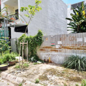 ĐẤT TRỐNG MẶT TIỀN KHU TÊN LỬA - NGANG 8M - VỈA HÈ RỘNG THOÁNG - TIỆN XÂY MỚI BIỆT THỰ, KHÁCH SẠN, CHDV - CHỈ NHỈNH 17 TỶ TL Mặt tiền Đường số 25A, phường Bình Trị Đông B Mô tả: - Thông số: 160m2 đất, 8m x 20m - Diện tích đất: 8x20m. Khu vực xây được 4 tầng. Phân lô đồng bộ cực xịn. Sát trường học, vị trí thoáng mát, hiếm đất bán - Kế bên đường Tên Lửa, khu vực kinh doanh sầm uất an ninh, nhà cao tầng, biệt thự sang trọng, gần cafe HighLand, The Coffee House, Bùi Văn Ngọ, siêu thị Coop Mart, công viên lớn, nhiều ngân hàng; - Nơi tập trung đầy đủ tiện ích xung quanh siêu thị Nhật Aeon Mall, bệnh viện quốc tế CIH, chợ, khu vui chơi… - Pháp lý: Sổ hồng, công chứng nhanh gọn lẹ + Giá chính chủ 17.1 tỷ, thương lượng với người mua thiện chí Mua bán nhà chính chủ Bình Tân. Liên hệ ngay để được hỗ trợ tư vấn, xem nhà 24/24 miễn phí. Cam kết đàm phán giao dịch chính chủ, hỗ trợ giá tốt nhất (Miễn trung gian) @STBT-195 - NHADATST - NHÀ THẬT GIÁ THẬT - TÌM VỚI ST, MUA NHÀ THẬT DỄ