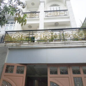 BIỆT THỰ MẶT TIỀN ĐƯỜNG SỐ 2 KDC HƯƠNG LỘ 5 - NGANG 6M BỀ THẾ - CHỈ 10 TỶ. Biệt thự Đường số 2, phường An Lạc Quận Bình Tân Mô tả: + Thông số: 96m2, 4 tầng, 6m x 16m + Vị trí: Đường số 2 KDC Hương lộ 5 gần ngã tư Hồ Học Lãm - Võ Văn Kiệt. Gần sát nhà có công viên, trường học, chợ, siêu thị... đầy đủ. + Nhà mới xây BTCT kiên cố 1 trệt 1 lửng 2 lầu với 5PN 5wc, nội thất cao cấp, dọn vào ở ngay. + Nhà 2 mặt tiền trước sau, cực thoáng mặt nào xe hơi cũng chạy được. + Mặt tiền đường 12m, vỉa hè xe hơi đậu đỗ, quay đầu thoải mái. Khu dân cư quy hoạch bài bản, an ninh, yên tĩnh thích hợp an cư. + Sổ ngang 6m, vuông vức, đẹp, không lộ giới, công nhận đủ. + Nhà đang vừa ở vừa làm VPCty - Sổ hồng chính chủ, Hoàn công đầy đủ, pháp lý chuẩn, mua bán nhanh + Giá chính chủ 10.95 tỷ, thương lượng với người mua thiện chí Mua bán nhà chính chủ Bình Tân. Liên hệ ngay để được hỗ trợ tư vấn, xem nhà 24/24 miễn phí. Cam kết đàm phán giao dịch chính chủ, hỗ trợ giá tốt nhất (Miễn trung gian) @STBT-198 - NHADATST - NHÀ THẬT GIÁ THẬT - TÌM VỚI ST, MUA NHÀ THẬT DỄ