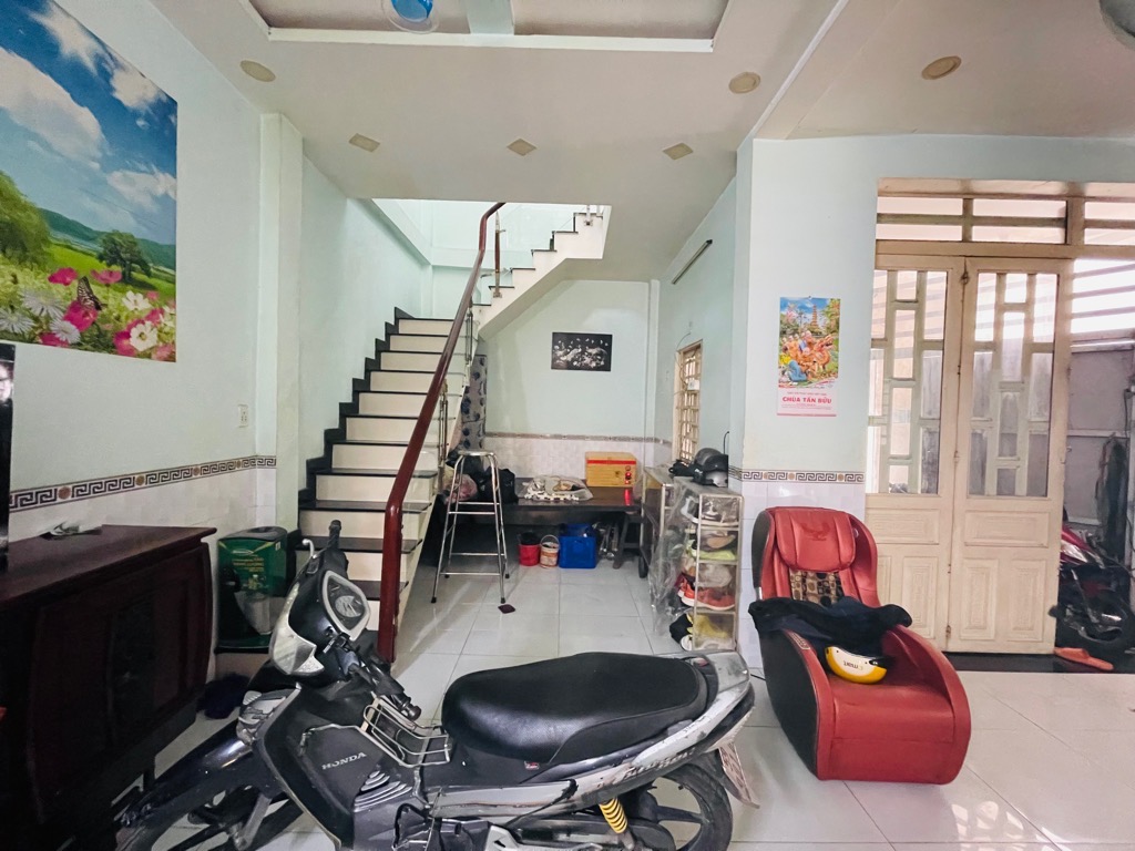 yq5-4B64DAD6-lzp7h9zs_8_lzp7ha71