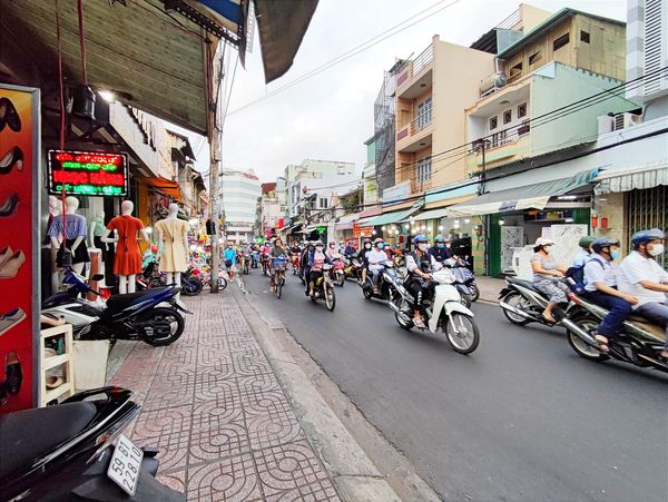 q6276_191178300642153_1515839792323522330_n