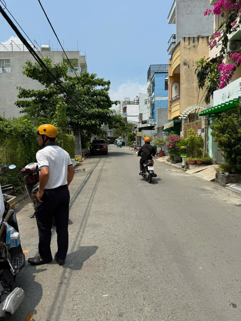 2br7-5D6C0011-maz042gh_40_16