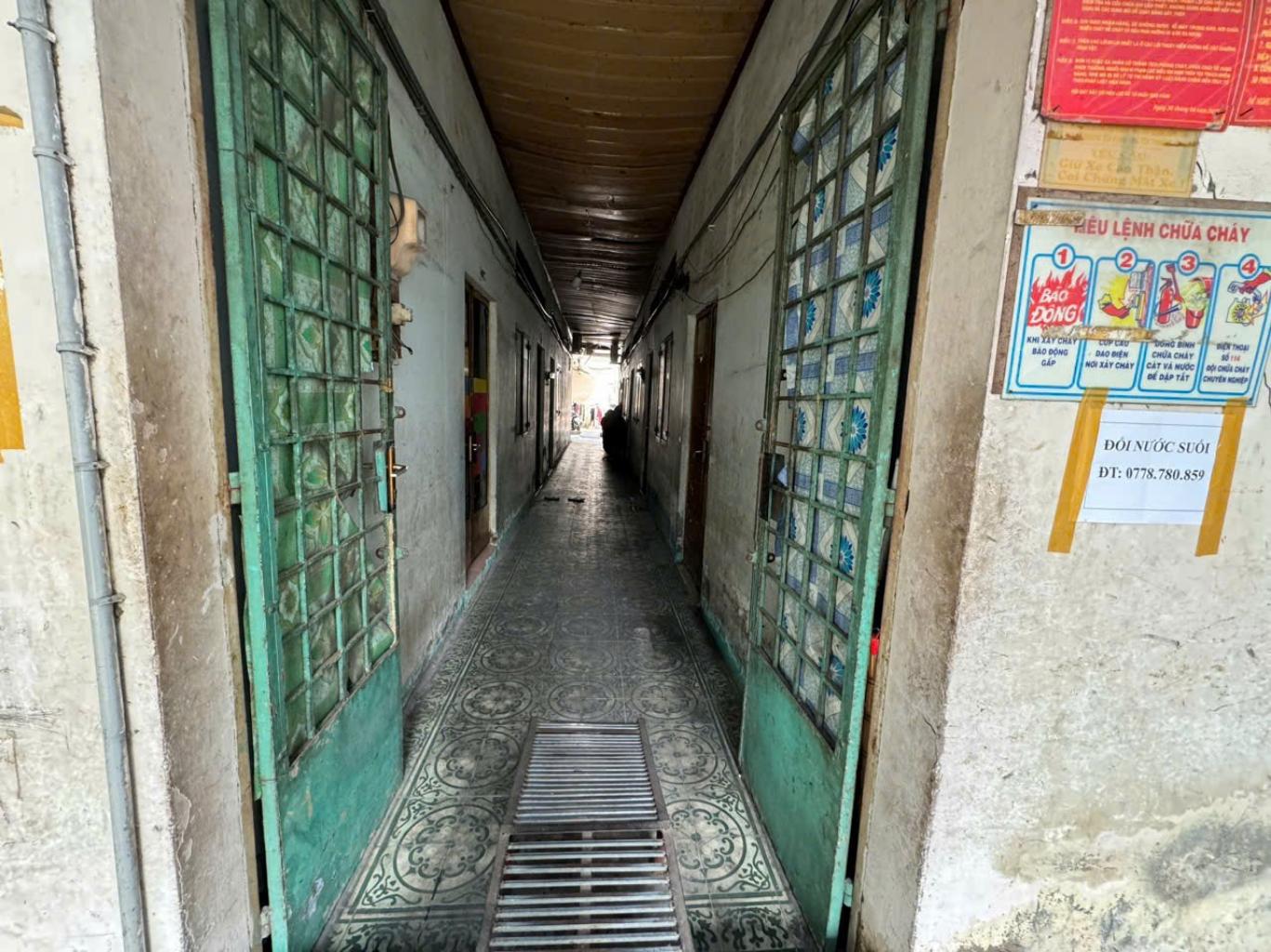 2hbk-42158456-mbf0lv45_26_8