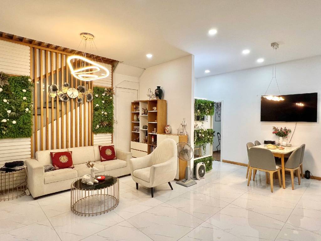 2tsb-3F298CE-mcq0o3dq_18_10