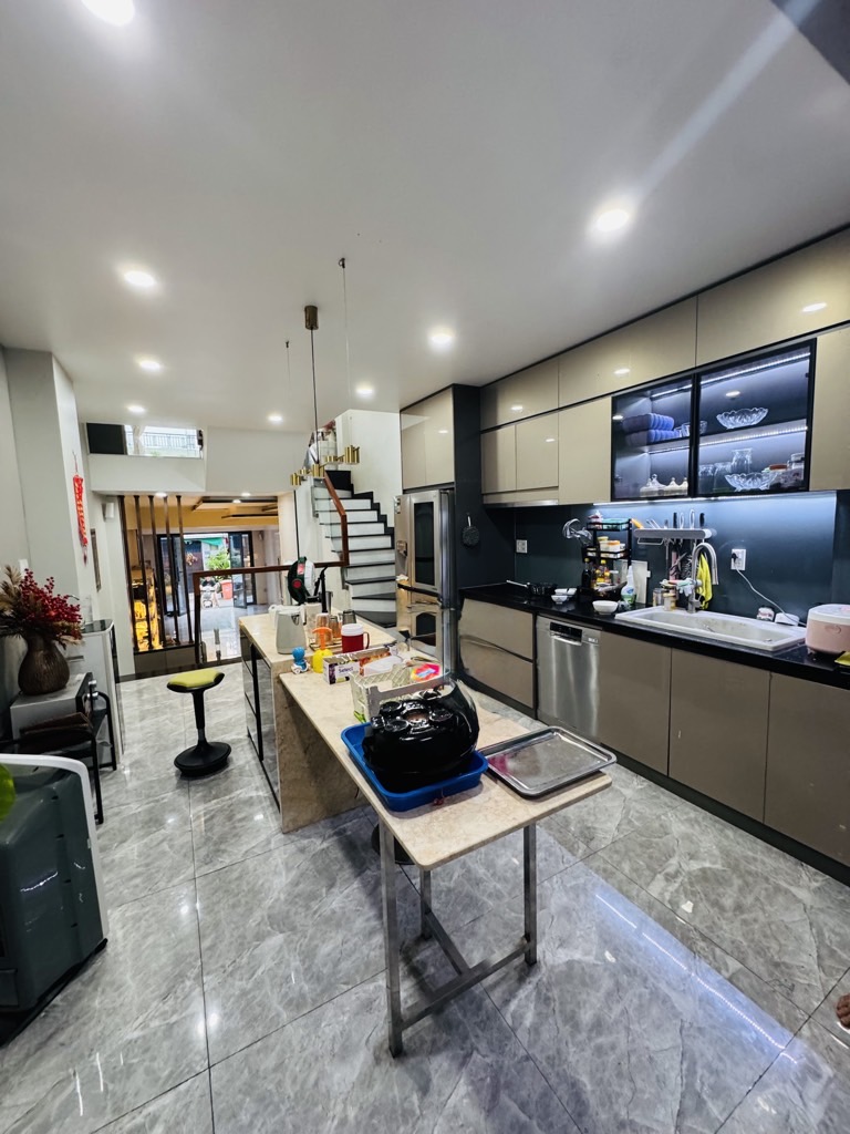 gdf-6EF518DC-me6byssd_44_12