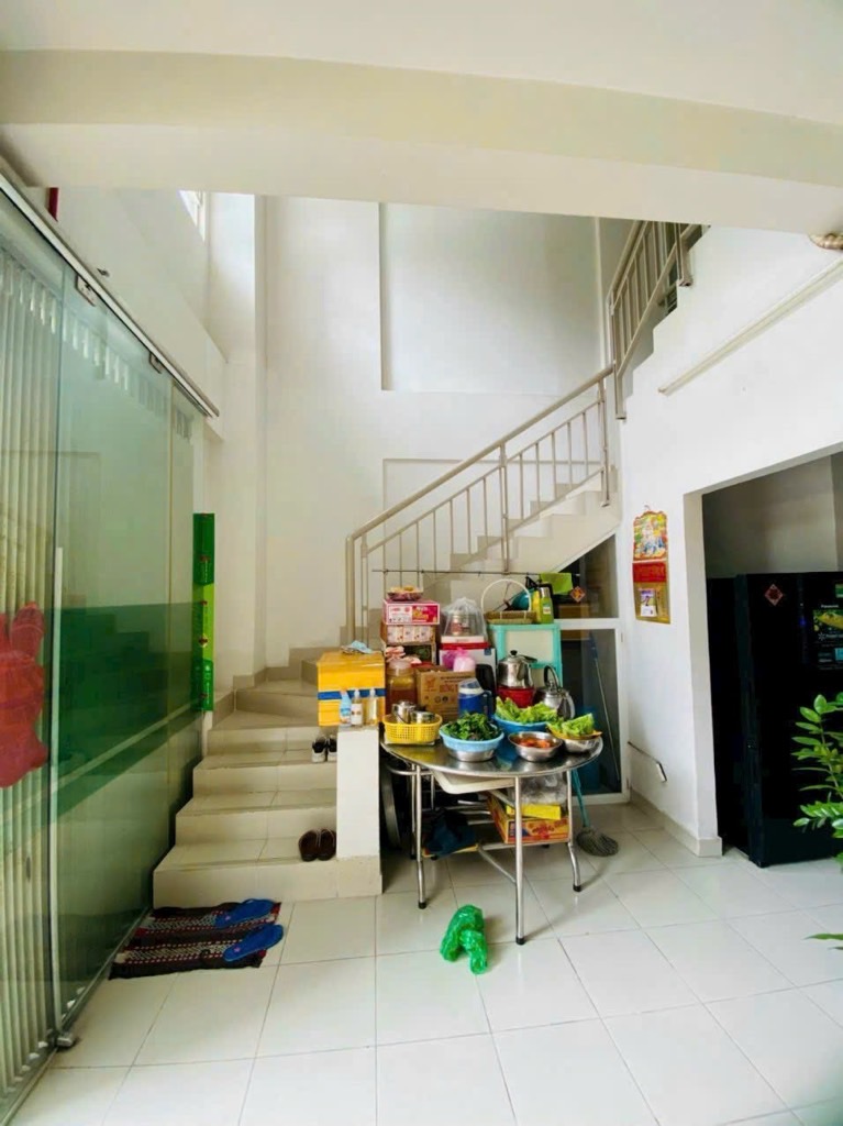 135r-F8758286-mf9m10s2_56_17