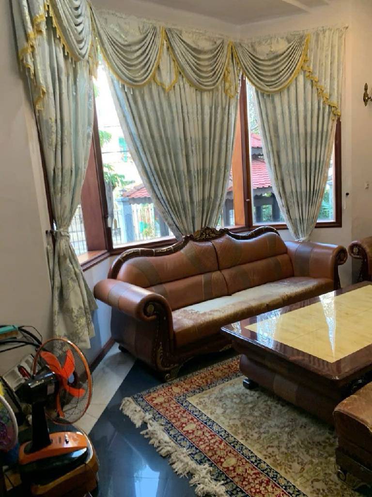 2hm4-E2C9F989-mfi64lx4_47_21